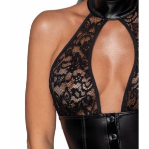 F224 Adorable robe avec longue ligne de boutons